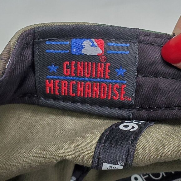 New Era 9 Forty MLB Unique Vintage Red Sox Yankees Rivalry Camo Baseball Cap - Picture 5 of 6